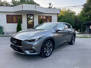 Infiniti Q30 foto 9