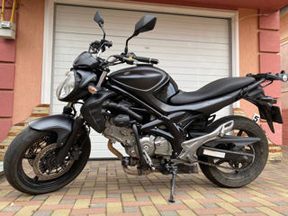 Suzuki Gladius (SFV650)