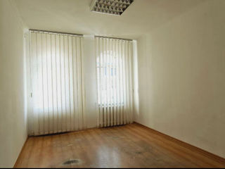 Oficiu 220 m2 / Centru / str.Bucuresti foto 5