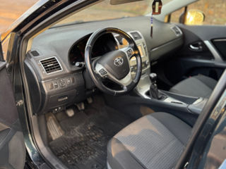 Toyota Avensis foto 5