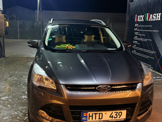 Ford Kuga foto 2