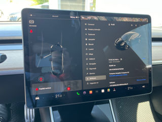 Tesla Model 3 foto 13