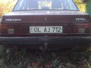 Opel Ascona foto 1