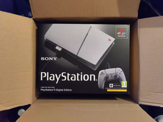 PlayStation 5 30th Anniversary Edition Slim foto 2