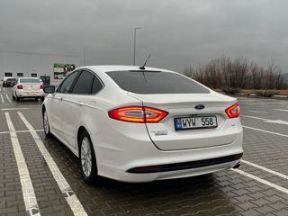 Ford Fusion foto 4