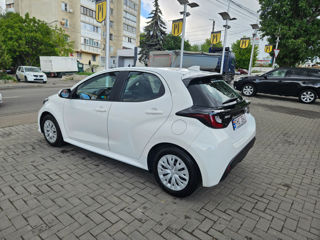 Toyota Yaris фото 3