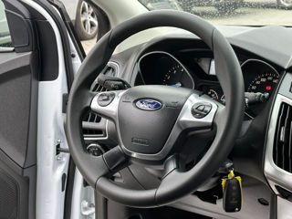 Ford Focus foto 9