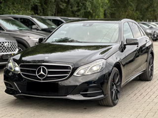 Mercedes E-Class foto 1