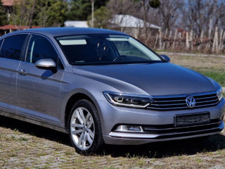 Volkswagen Passat foto 2