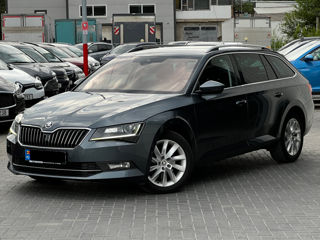 Skoda Superb foto 3