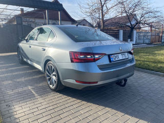 Skoda Superb foto 3