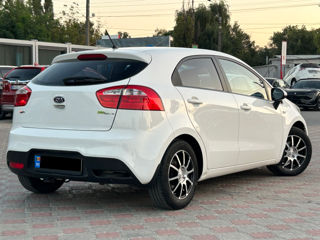 KIA Rio foto 4