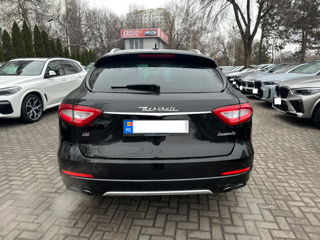 Maserati Levante foto 5