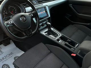 Volkswagen Passat foto 6