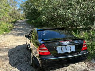 Mercedes E-Class foto 2