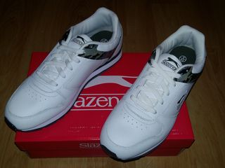 Treneri barbati. Brand - Slazenger. Originale 100 %. Marimea 42 foto 1