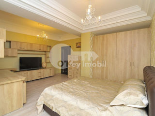 Apartament cu 3 camere, 160 m², Botanica, Chișinău foto 2