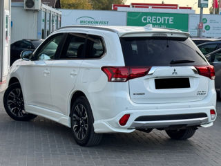 Mitsubishi Outlander foto 3