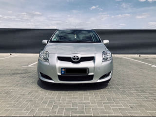 Toyota Auris foto 1