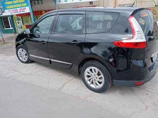 Renault Grand Scenic foto 1