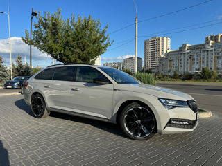 Skoda Superb foto 2