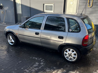 Opel Corsa foto 2