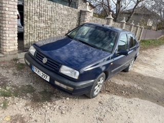 Volkswagen Vento foto 2