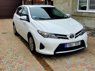 Toyota Auris foto 2