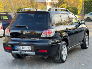 Mitsubishi Outlander foto 3