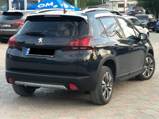 Peugeot 2008 foto 3