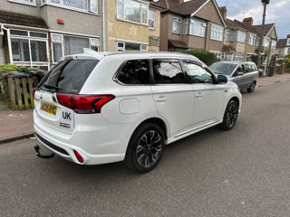 Mitsubishi Outlander foto 2