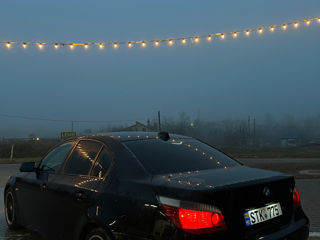 BMW 5 Series foto 3