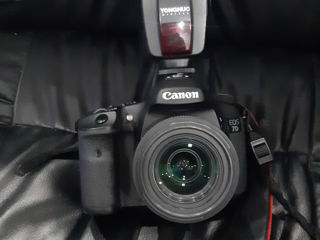 Продам canon 7d .