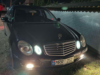 Mercedes E-Class foto 8