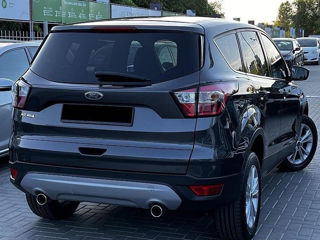 Ford Kuga foto 6