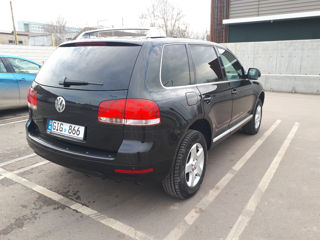 Volkswagen Touareg foto 3