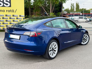 Tesla Model 3 foto 4