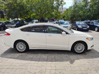 Ford Fusion foto 1