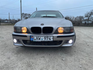 BMW 5 Series foto 7