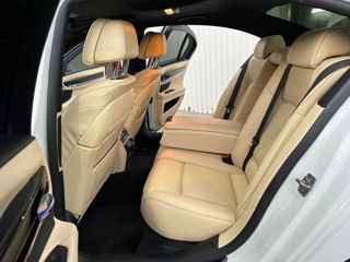 BMW 7 Series foto 7