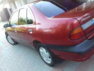 Nissan Almera foto 7