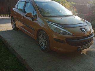 Peugeot 207 foto 3