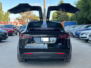 Tesla Model X foto 8