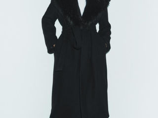 Palton de la Zara mărimea M,stare ideală.    Blana se scoate foto 1