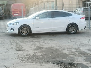 Ford Fusion foto 19