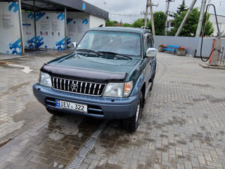 Toyota Land Cruiser Prado foto 3