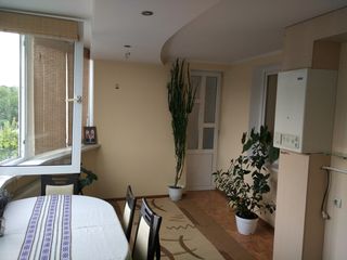 Apartament cu 3 odăi foto 4