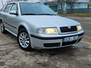 Skoda Octavia foto 2