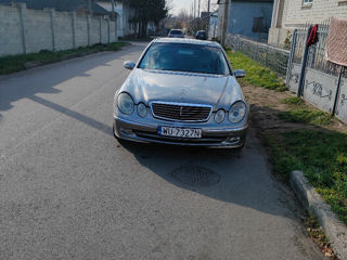 Mercedes E-Class foto 4