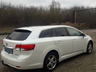 Toyota Avensis foto 7